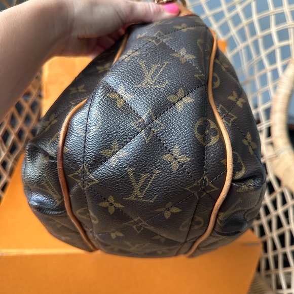 LOUIS VUITTON Handbag - Picture 7 of 13